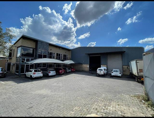 1,034M² WAREHOUSE TO LET IN NORTH RIDING